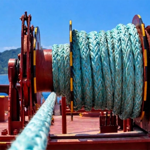The tension drum and the storage drum of the mooring winch with the ropes stored and tensioned respectively.